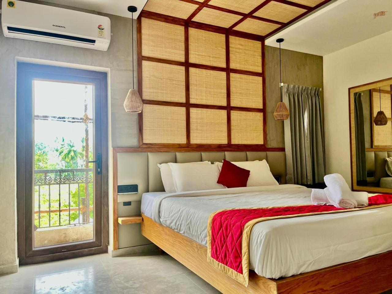 Hotel Castle Manor - Auroville Beach Pondicherry Exterior foto
